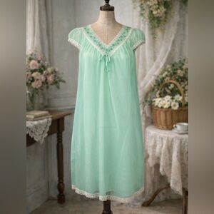Vintage 1960’s Louis Jean Chemise
